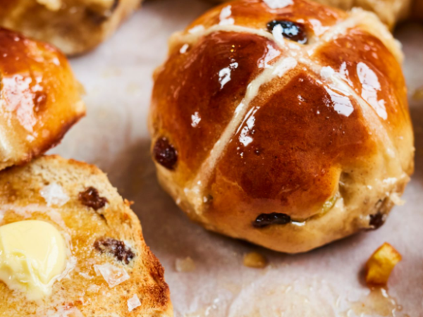 TASTY THURSDAY Hot Cross Buns: A Delicious Lesson in History (and a Little Bit of&nbsp;Magic!)